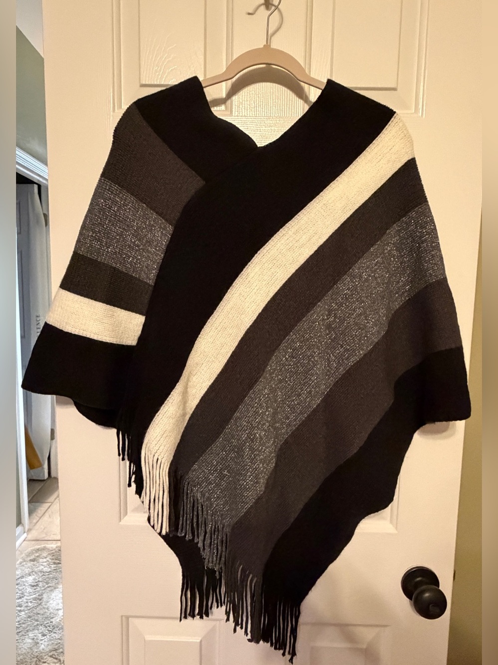 CNStock Sweater Poncho Fringe Trim Striped Black, Cream & Gray Size L/XL